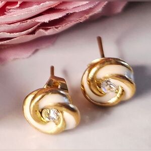 Vintage 80s Gold Tone Swirl Stud Earrings